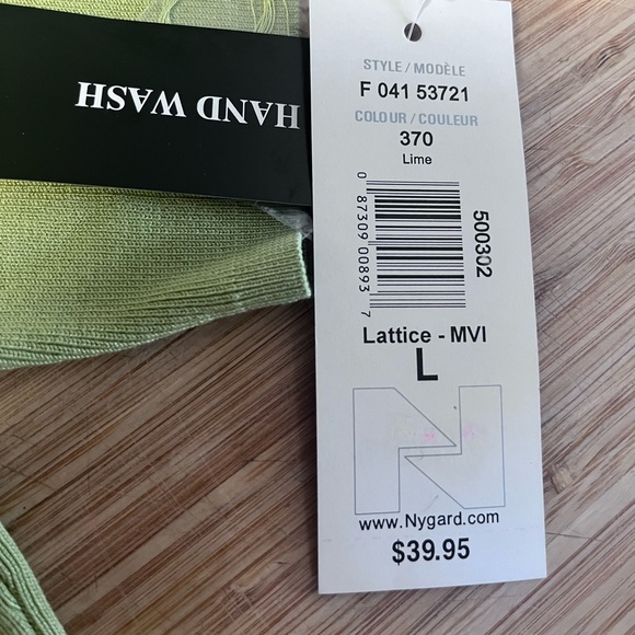 NWT Nygard Silk Blend Stylish Top!! - Picture 9 of 9